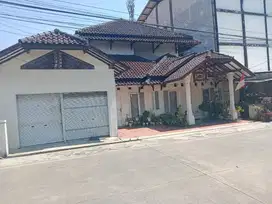 Rumah Murah Terawat Siap Huni Akses Jalan Besar di Turangga Buah Batu.