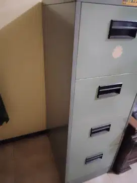 Filing cabinet 4 laci