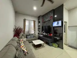 ANA RUMAH SEMIFURNISHED UK 6.5X20M DI JELAMBAR