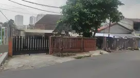 Rumah Tua Hitung Tanah SHM di Karet Sawah Karet SemanggI Jak Sel