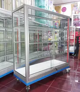 Etalase Toko Pakai Roda & Kunci 1Mx1M  Barang Siap kirim
