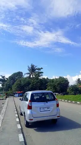Mobil bekas murah padang