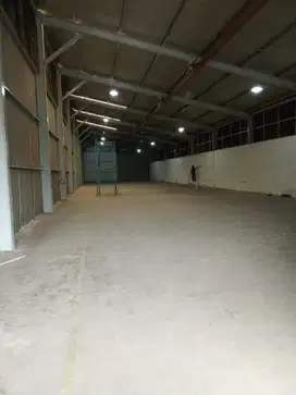 SEWA GUDANG PULO GADUNG PULOGADUNG STRATEGIS 700m2 BAGUS