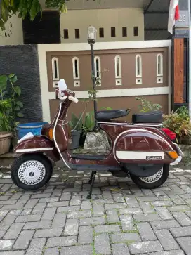 Vespa Exclusive 2 coklat 1991 rareee lengkapp