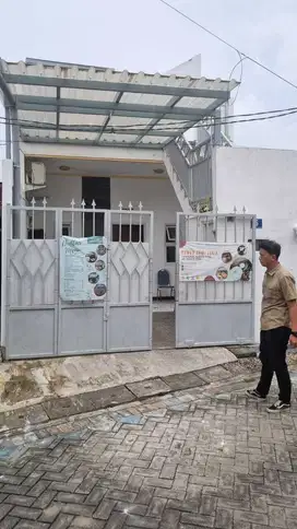 RUMAH DI KELURAHAN LONTAR, SAMBIKEREP SURABAYA