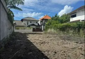 TANAH KOMERSIL 4,6ARE PETITENGET DPAN HOTEL JAMBU LUWUK SEMINYAK BALI