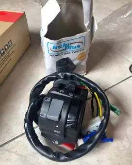 Holder kiri yamaha vixion ori