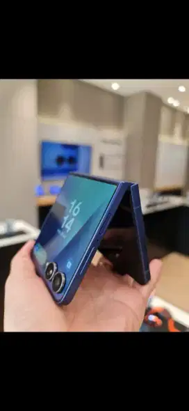 Samsung Galaxy Flip 7 12/512