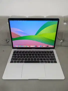 MACBOOK AIR 2018 13 INCH I5 RAM 16 SSD 512