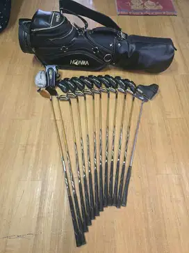 Honma BERES IS-03 3 Stars - Black Series | Golf Stick - Stik Golf