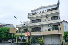 HOTEL BUDGET 21BR OKUPANSI BAGUS DEKAT KERATON