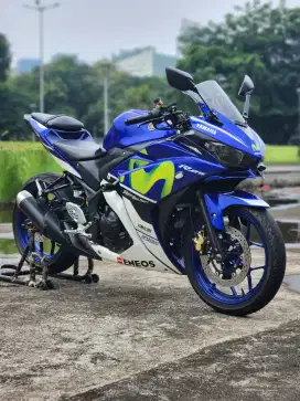 Yamaha R25 Movistar Biru