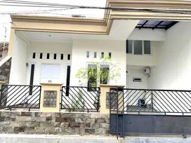 Rumah Keren, Unik dan Terawat Lokasi Dekat ke MRT Lebak Bulus