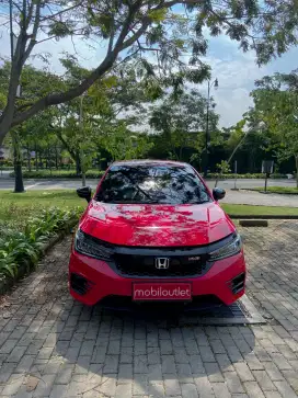 HONDA CITY HB 1.5 L RS HS CVT SENSING 2015