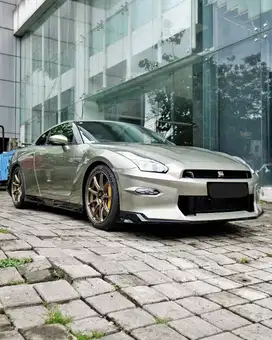 Nissan GT-R R35 T-Spec 2025 Millennium Jade On Black