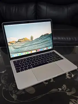 MacBook Pro 2019 13 inch Intel Core i5 RAM 16 GB SSD 256 GB