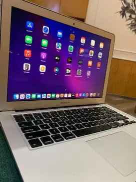 Macbook Air 2017 13inch Core i5 / Charger Original
