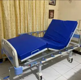 Ranjang pasien untuk di rumah