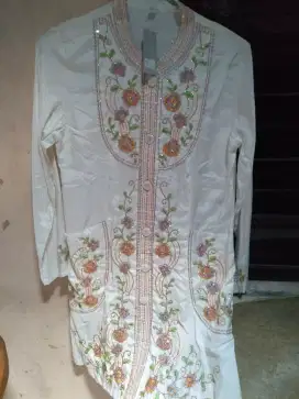 Jual Tunik putih bordir
