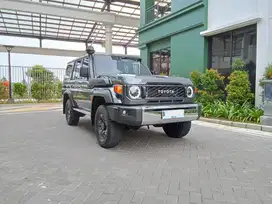 Toyota Land Cruiser 70 Wagon GXL 2.8L AT Diesel CBU