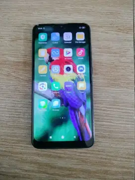 Xiaomi Retmi 8 RAM 4/64GB Second Ex Resmi Normal Pemakaian