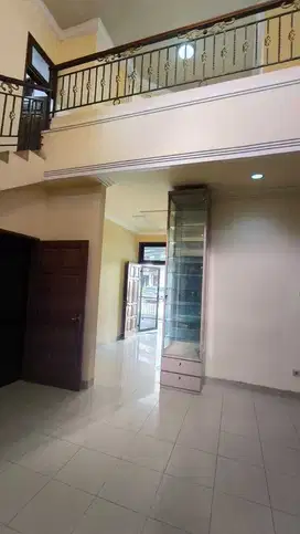 Disewakan rumah dharmahusada regency
