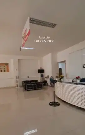 Rumah besar Pluit pinggir jalan besar,cocok utk usaha