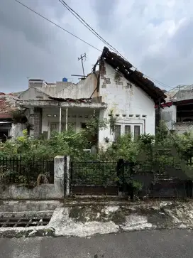 Dijual rumah tua hitung tanah murah lokasi tebet barat
