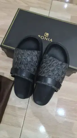 Sandal BoNiA Pria