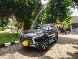 Pajero Dakar Hitam Milik Sendiri