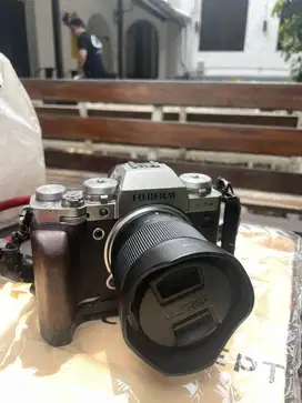 Fujifilm XT4 plus 3 battery