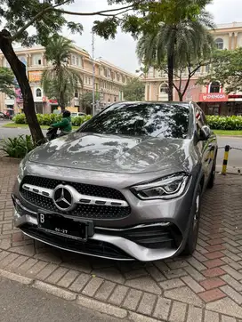 Mercedes GLA 200 AMG special grey