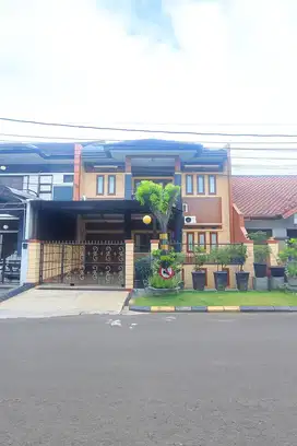 Jual Rumah MEWAH bangunan LUAS di Batununggal Buahbatu Bandung