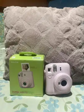Fujifilm instax mini 12 fullset mulus sampai ada case cover nya