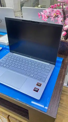 Laptop Ringan HP Pavilion Aero 13 AMD Ryzen 5-8640U 16GB 512GB SSD