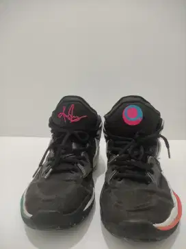 Sepatu Basket Nike Kyrie 8 Infinity South Beach
