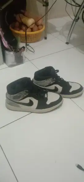 Jual murah ajah lg BU Nike air Jordan Vietnam second