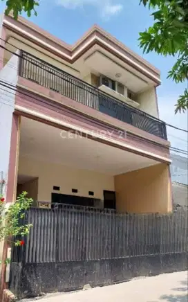 Dijual Rumah Cantik Semi Furnish di Harapan Indah Bekasi