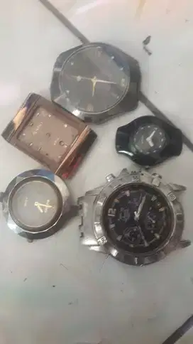 Borongan jam tangan bahan (mati)