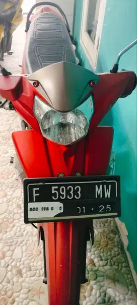 Jual cepat' Yamaha Vega ZR warna merah