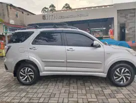 DIJUAL MOBIL TOYOTA RUSH TIPE G THN 2016 GOOD CONDITION
