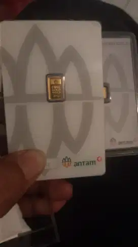 Emas Antam Setengah Gram
