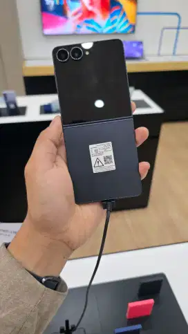 SAMSUNG GALAXY FLIP 7