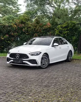 (Like NEW) Mercedes-Benz C300 2022 AMG Line W206