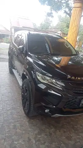 2017 Mitsubishi Pajero Sport Dakar Plat W arif mobil bekas sekoto
