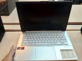 Asus vivobook ryzeen 5 8/512 GB