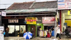 DIJUAL RUMAH DAN 2 TOKO BERDAMPINGAN DI JALAN RAYA LEMBANG DEPAN ALUN2
