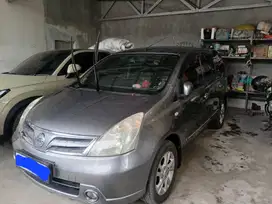 Nissan Grand livina 2011 Bensin
