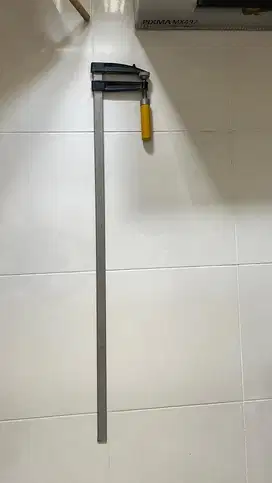 Klem F ukuran panjang 1 meter