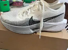 sepatu running Vaporfly 3